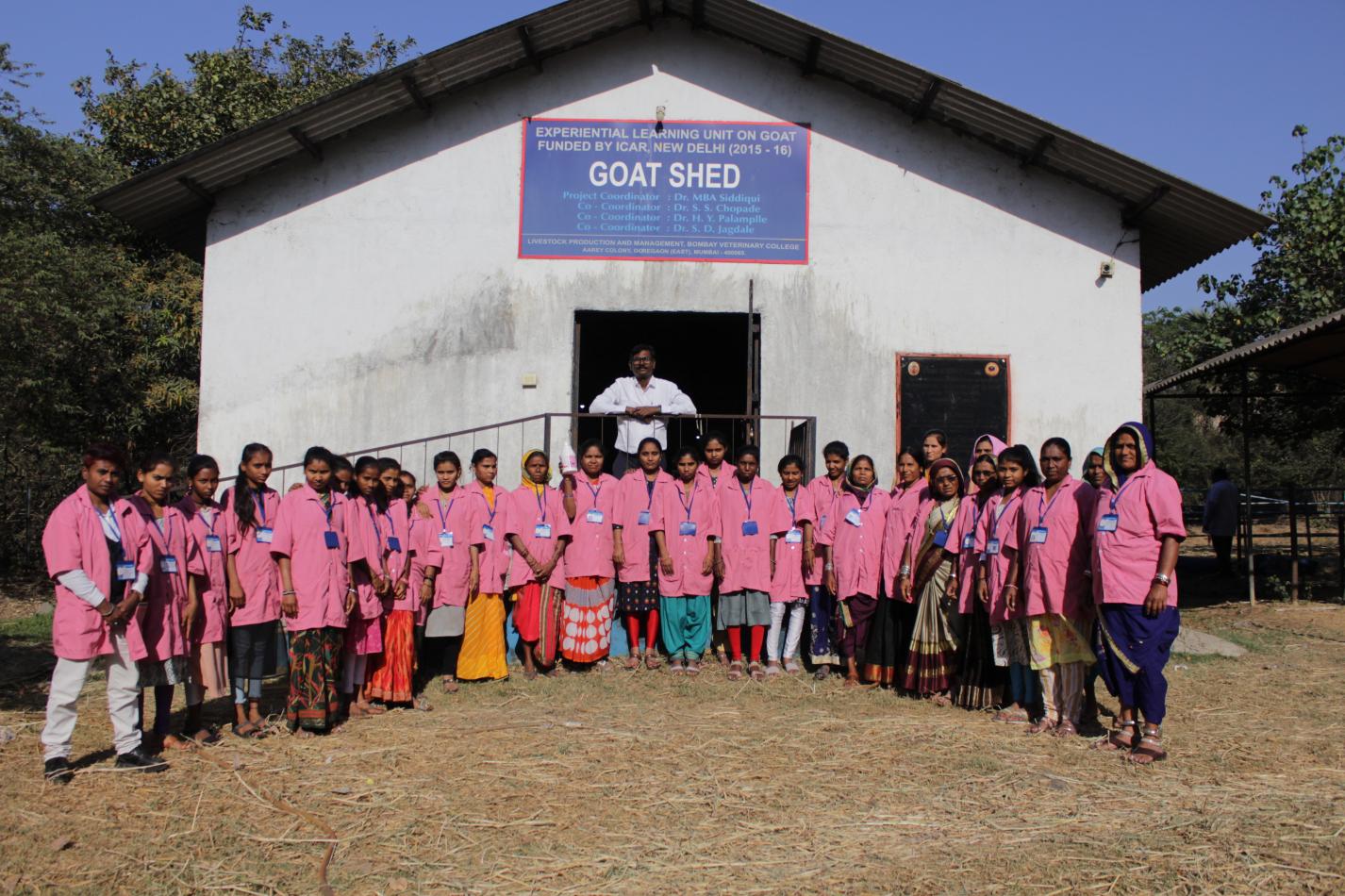 Visit to Modern goat farm  by Pashu Sakhi